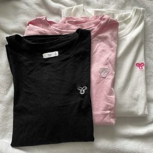 Aritzia TNA Mainland tee bundle